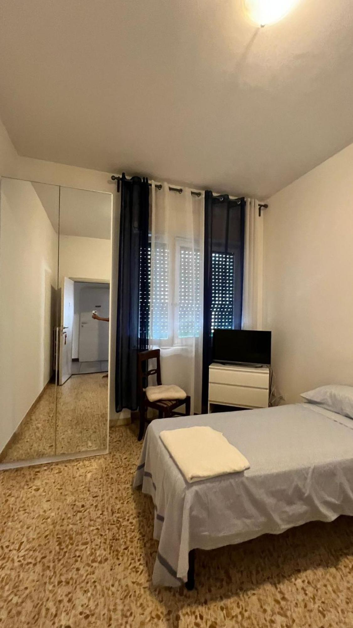 Jr-Escanio Ancona Exteriör bild